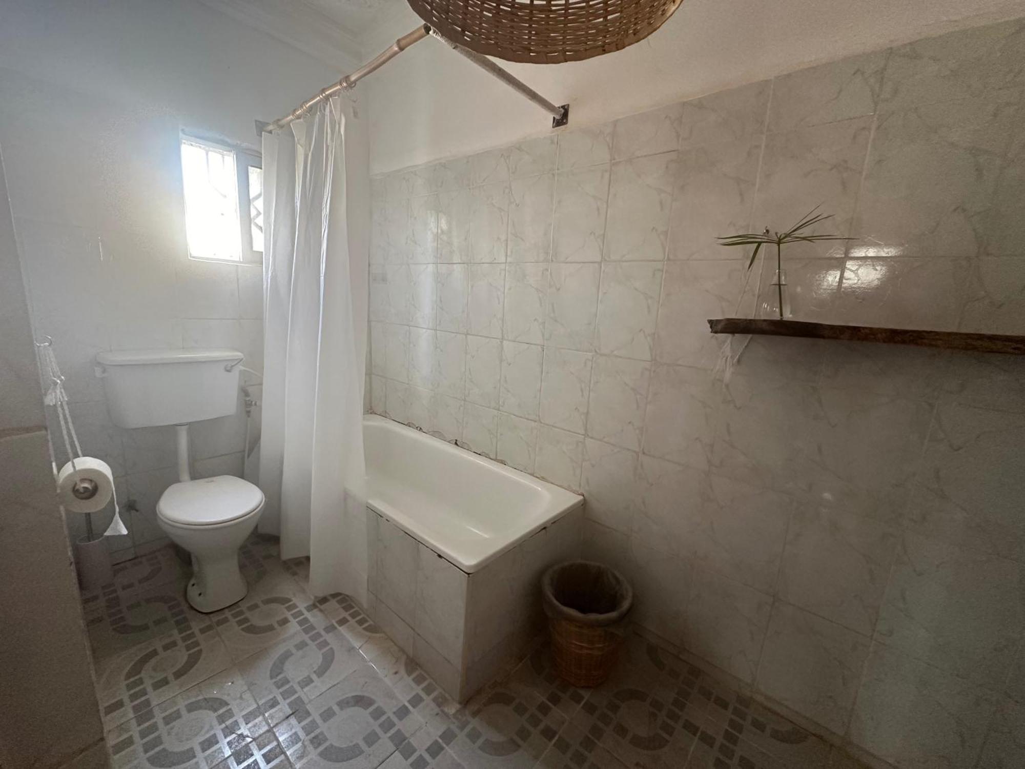 Fhs Foundation House Bijilo エクステリア 写真